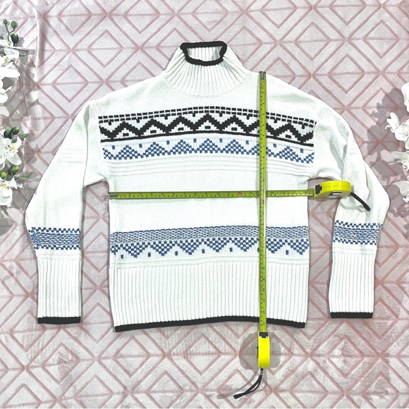 ✨💙 CHRISTIAN SIRIANO Patterned Sweater 💙✨ - Picture 3 of 8